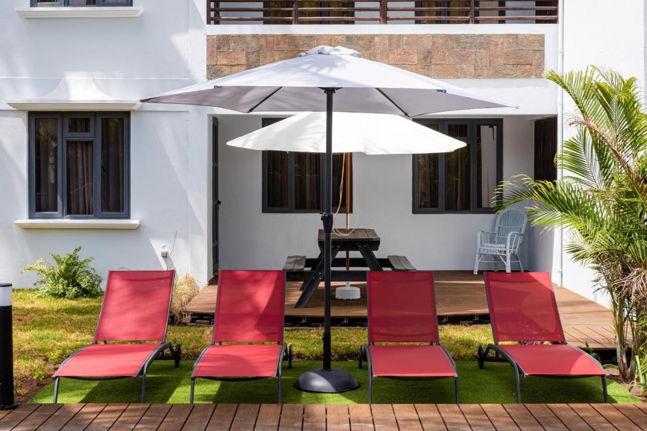 Les Cerisiers Beach Residence, Cosy And Modern 3 Bedroom Apartment Located 50 Metres From The Beach And From All Amenities And Restaurants On The Coastal Road Flic-en-Flacq Kültér fotó