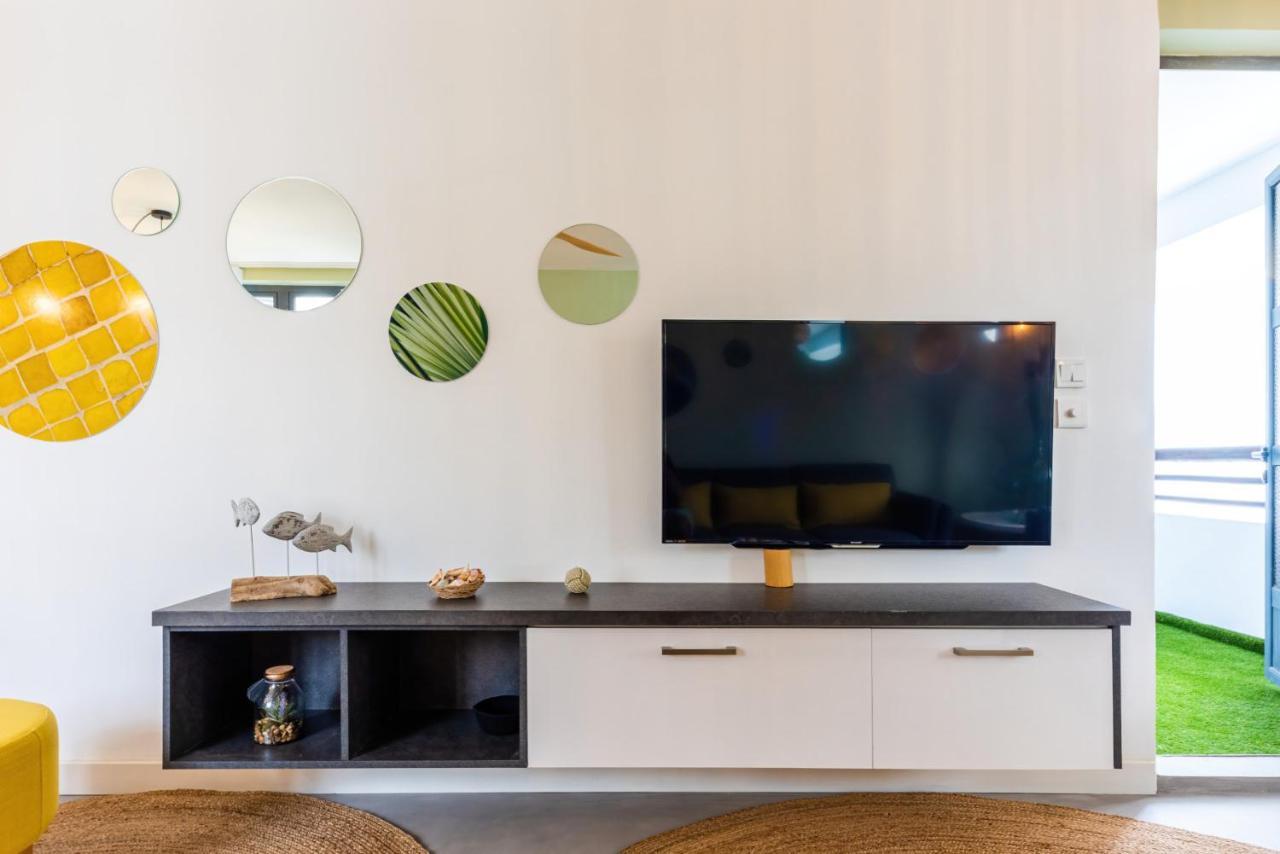Les Cerisiers Beach Residence, Cosy And Modern 3 Bedroom Apartment Located 50 Metres From The Beach And From All Amenities And Restaurants On The Coastal Road Flic-en-Flacq Kültér fotó