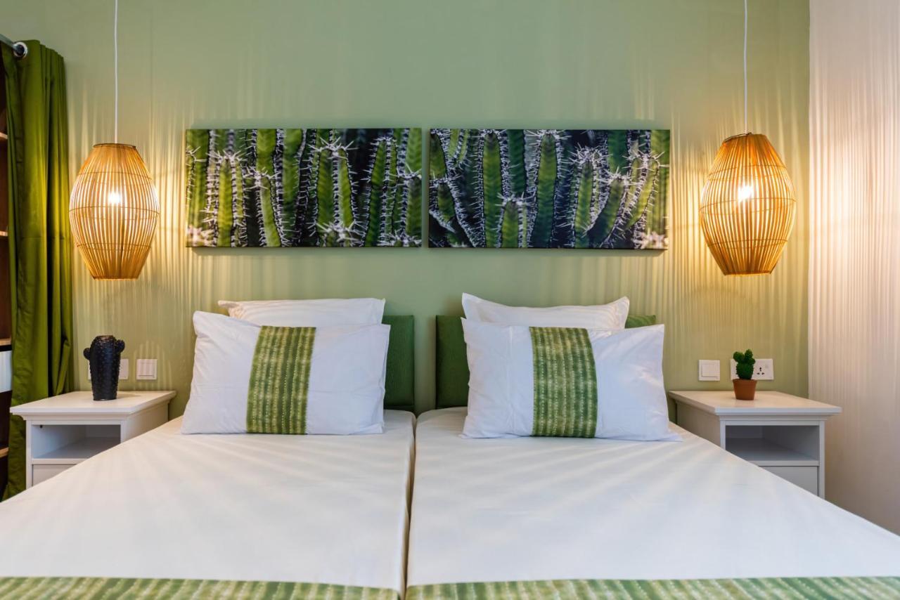 Les Cerisiers Beach Residence, Cosy And Modern 3 Bedroom Apartment Located 50 Metres From The Beach And From All Amenities And Restaurants On The Coastal Road Flic-en-Flacq Kültér fotó