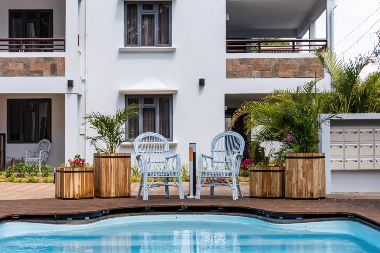 Les Cerisiers Beach Residence, Cosy And Modern 3 Bedroom Apartment Located 50 Metres From The Beach And From All Amenities And Restaurants On The Coastal Road Flic-en-Flacq Kültér fotó